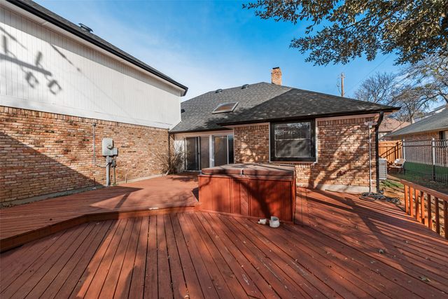 6621 Townlake Circle, Arlington, TX 76016