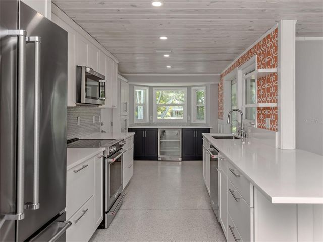 1255 YACHT CLUB DRIVE, Venice, FL 34293