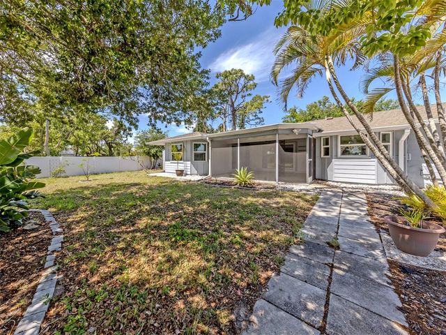 1255 YACHT CLUB DRIVE, Venice, FL 34293