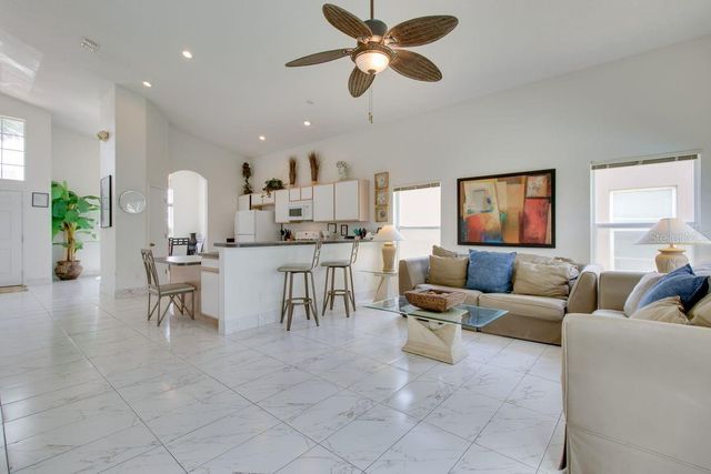 730 BLOOMINGDALE DR, Davenport, FL 33897