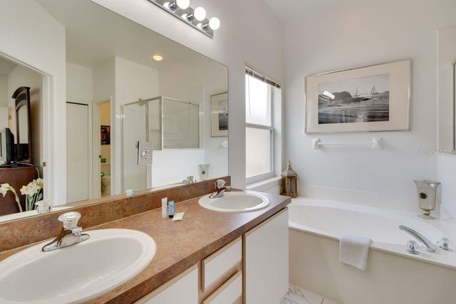 730 BLOOMINGDALE DR, Davenport, FL 33897