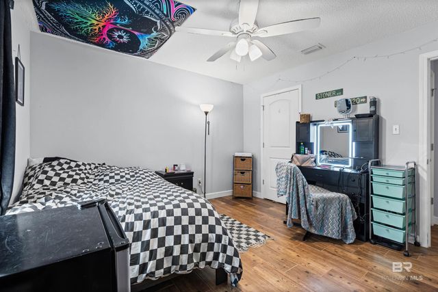 9228 Hammock Road, Elberta, AL 36530