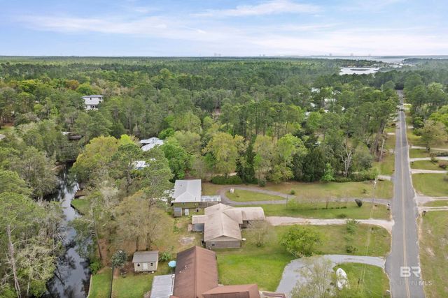 9228 Hammock Road, Elberta, AL 36530