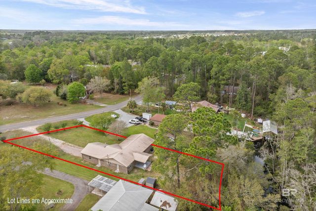 9228 Hammock Road, Elberta, AL 36530