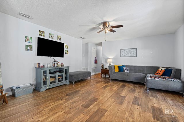 9228 Hammock Road, Elberta, AL 36530