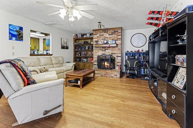 7300 Kings Manor Court, Oklahoma City, OK 73132