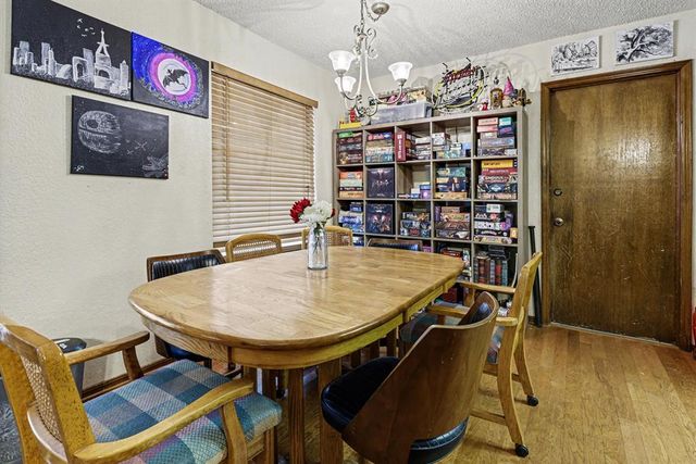 7300 Kings Manor Court, Oklahoma City, OK 73132