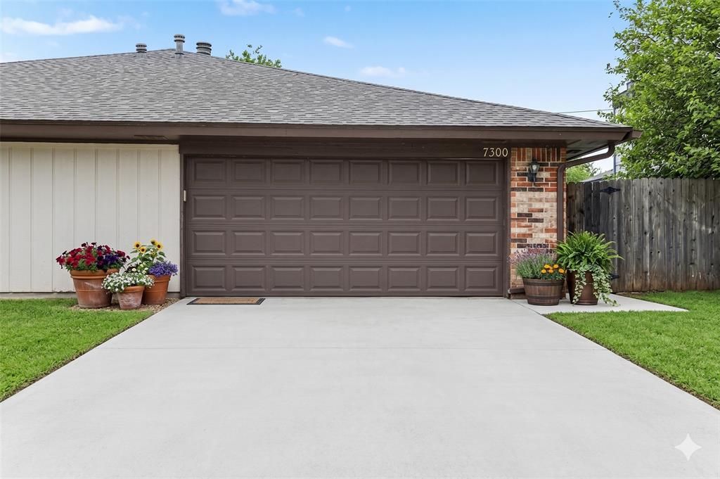 7300 Kings Manor Court, Oklahoma City, OK 73132