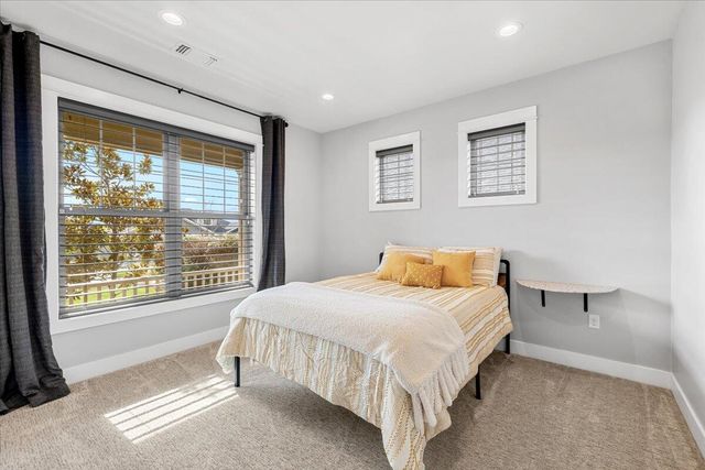 3969 Sunleaf Avenue, Medford, OR 97504