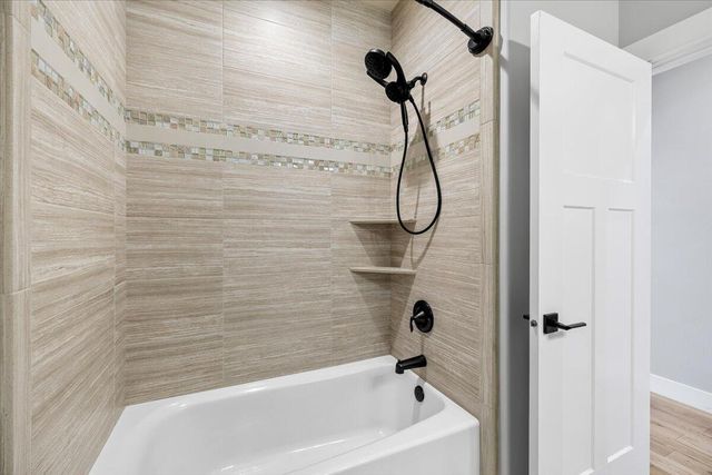 3969 Sunleaf Avenue, Medford, OR 97504