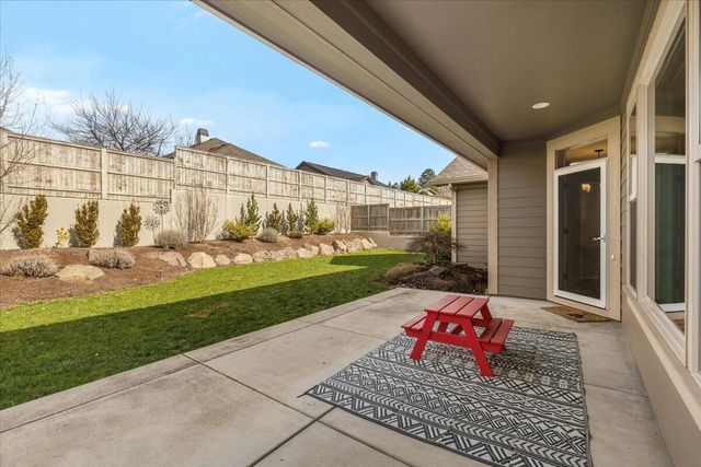 3969 Sunleaf Avenue, Medford, OR 97504