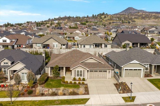 3969 Sunleaf Avenue, Medford, OR 97504