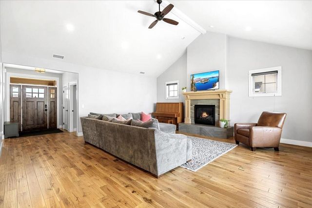 3969 Sunleaf Avenue, Medford, OR 97504