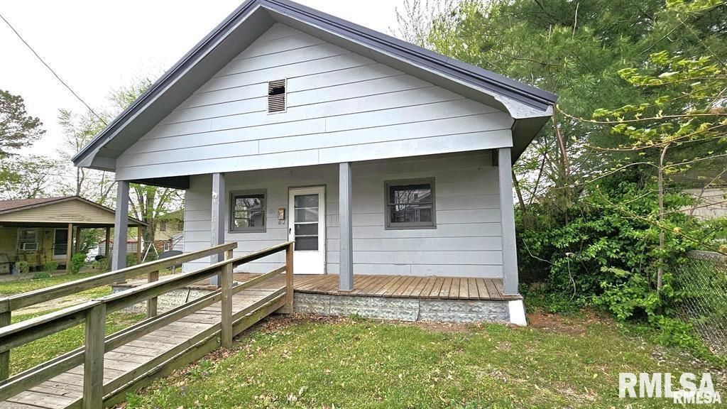 202 S LIBERTY Street, Marion, IL 62959