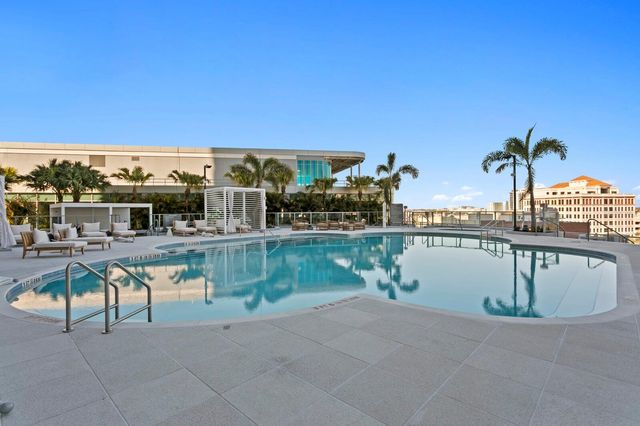 400 CENTRAL AVENUE 1704, St Petersburg, FL 33701