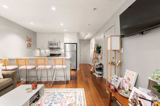 92 W Springfield 1, Boston, MA 02118