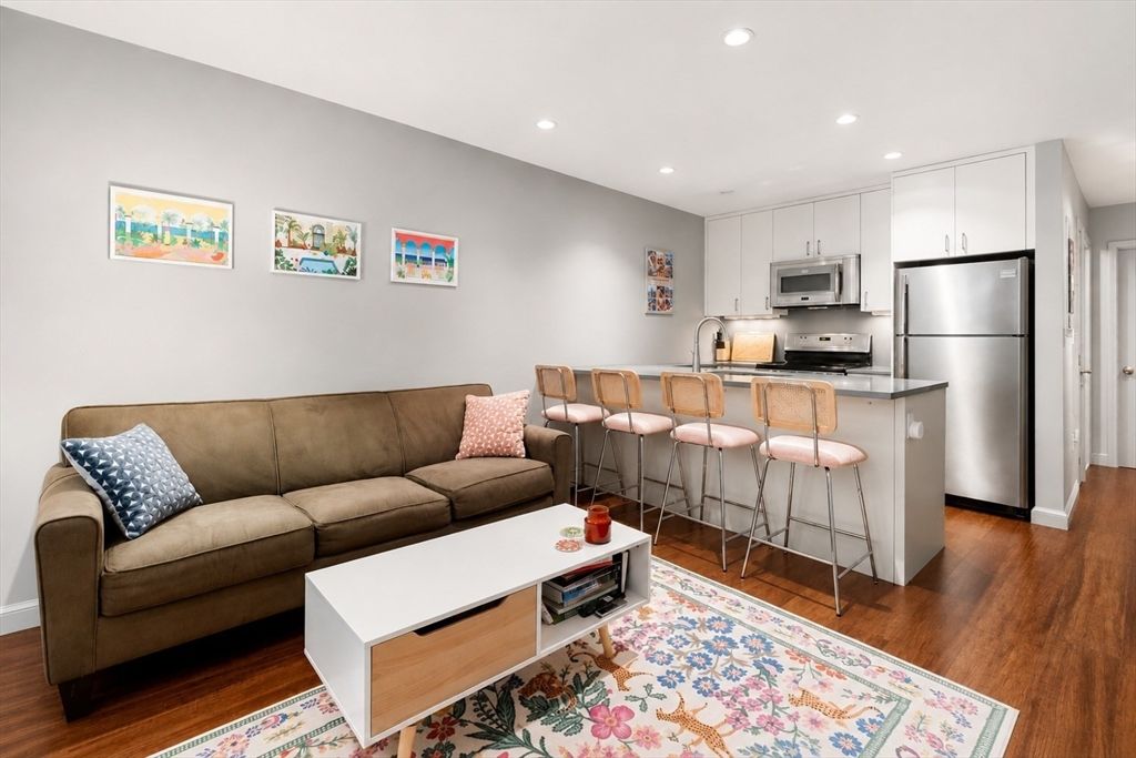 92 W Springfield 1, Boston, MA 02118
