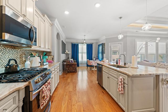 328 Las Olas Dr., Myrtle Beach, SC 29577