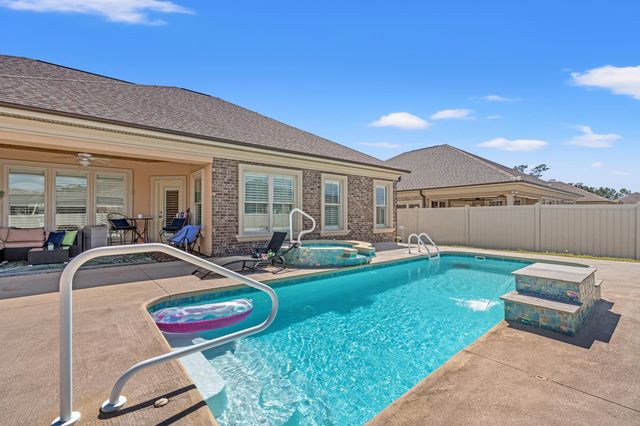 328 Las Olas Dr., Myrtle Beach, SC 29577