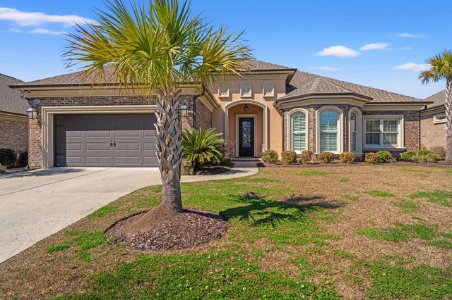 328 Las Olas Dr., Myrtle Beach, SC 29577