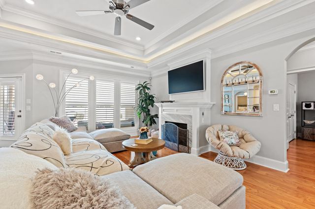 328 Las Olas Dr., Myrtle Beach, SC 29577