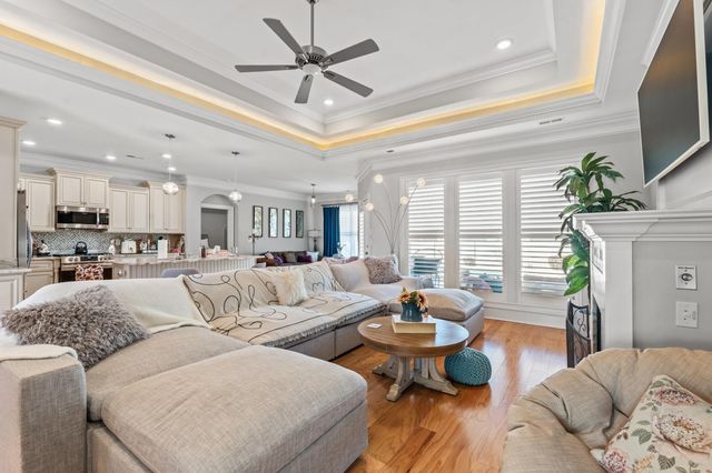 328 Las Olas Dr., Myrtle Beach, SC 29577