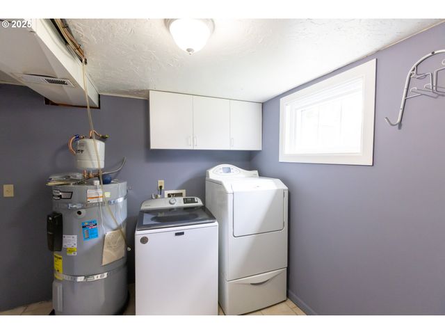 215 W 9TH St, The Dalles, OR 97058