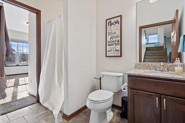N42W22770 Beacon COURT, Pewaukee, WI 53072