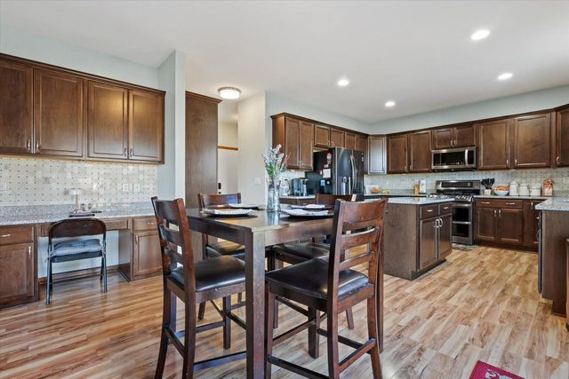 N42W22770 Beacon COURT, Pewaukee, WI 53072