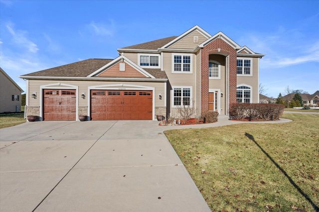 N42W22770 Beacon COURT, Pewaukee, WI 53072