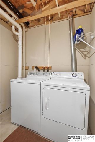 16942 Browne Street, Omaha, NE 68116