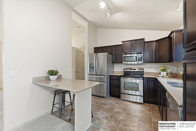 16942 Browne Street, Omaha, NE 68116