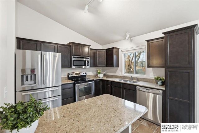 16942 Browne Street, Omaha, NE 68116