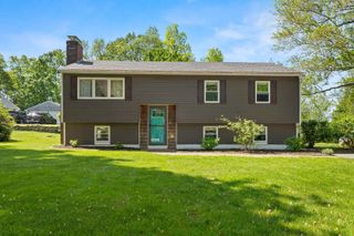4 Crestview Terrace, Stratham, NH 03885