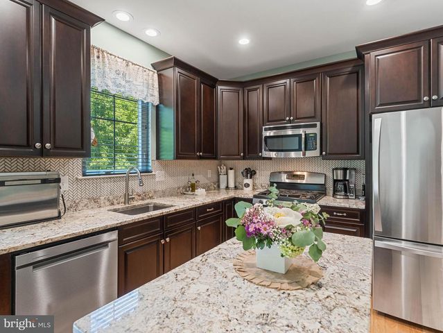 1216 KAREN ANN, West Deptford, NJ 08086