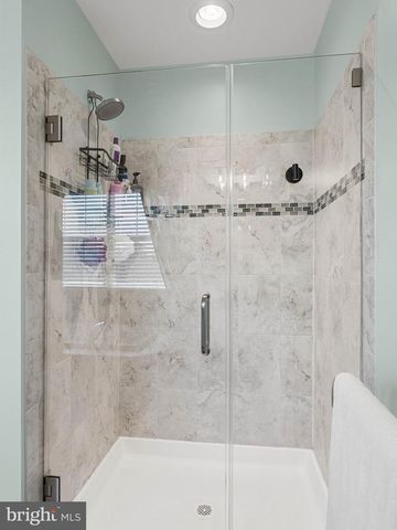 1216 KAREN ANN, West Deptford, NJ 08086