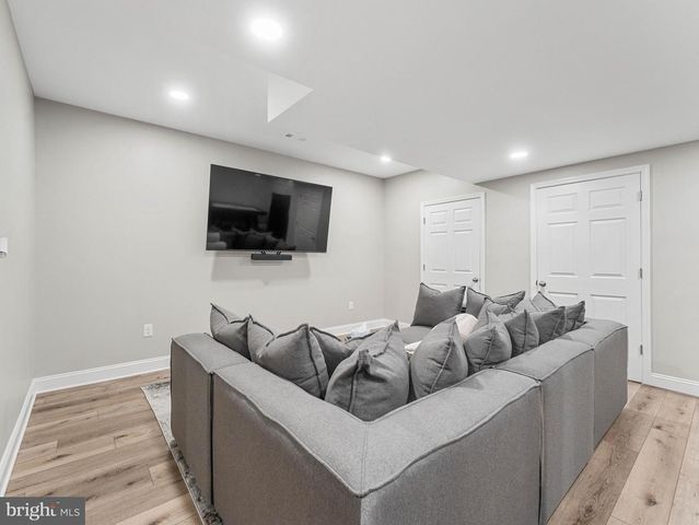 1216 KAREN ANN, West Deptford, NJ 08086