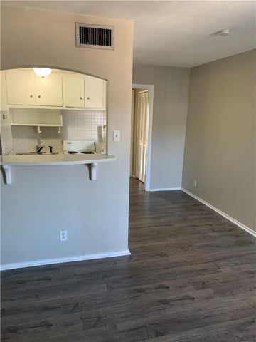 5720 S Alameda St, Corpus Christi, TX 78412