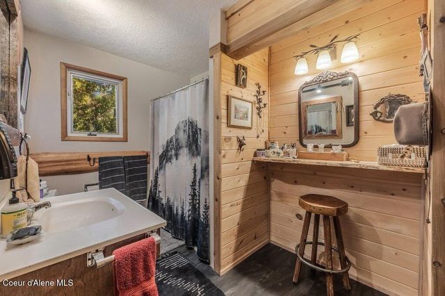 20355 Highway 2, Sandpoint, ID 83864