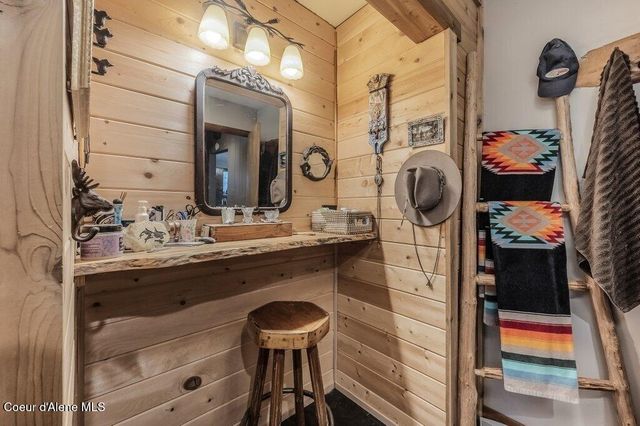 20355 Highway 2, Sandpoint, ID 83864