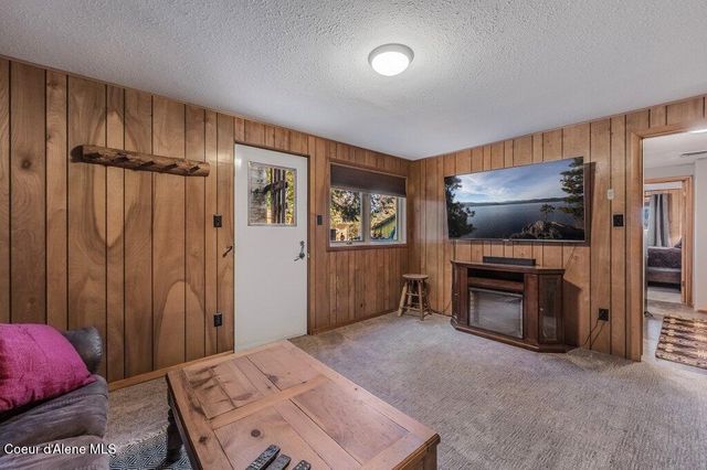 20355 Highway 2, Sandpoint, ID 83864