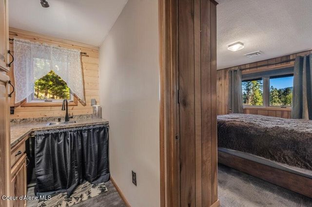 20355 Highway 2, Sandpoint, ID 83864