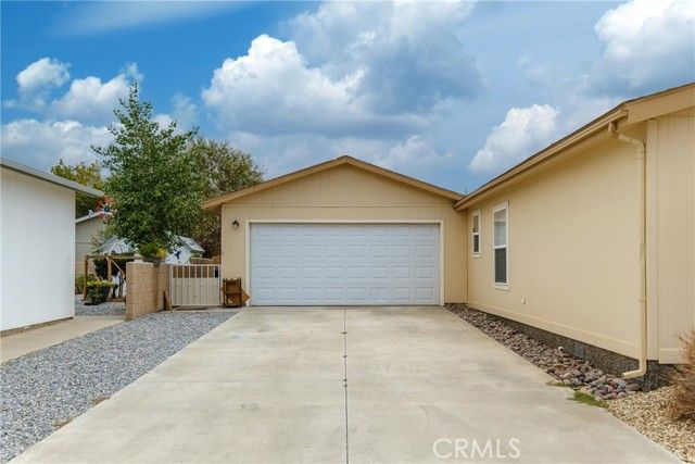 22241 Nisqually Road 143, Apple Valley, CA 92308