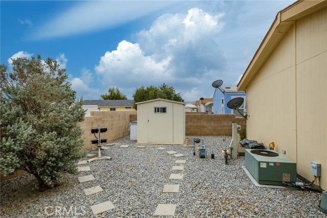 22241 Nisqually Road 143, Apple Valley, CA 92308