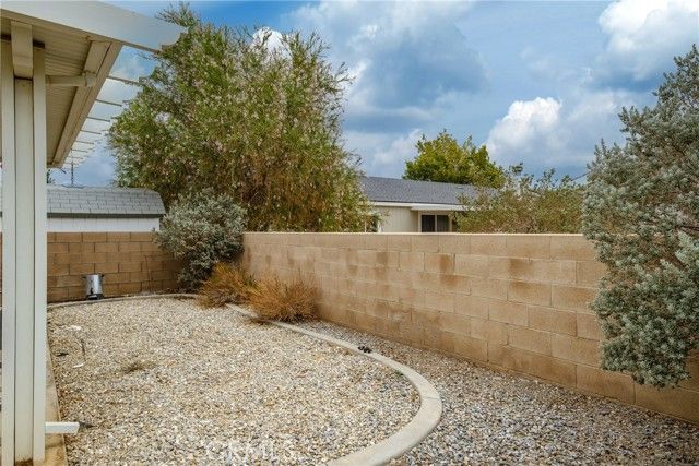 22241 Nisqually Road 143, Apple Valley, CA 92308