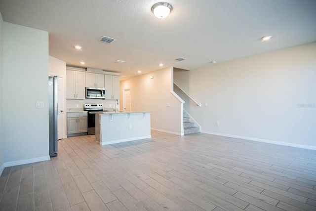 425 LEGACY LOOP, Davenport, FL 33896