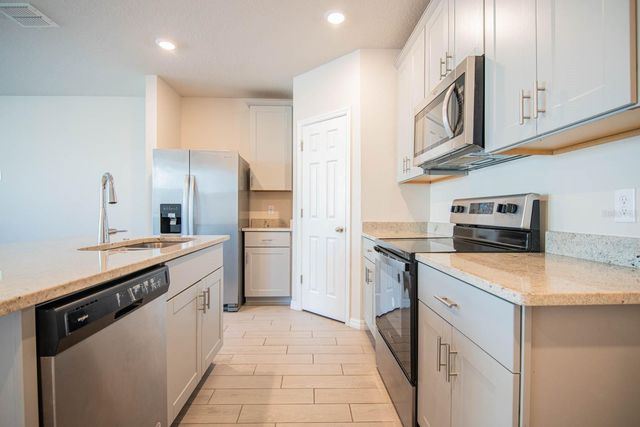 425 LEGACY LOOP, Davenport, FL 33896