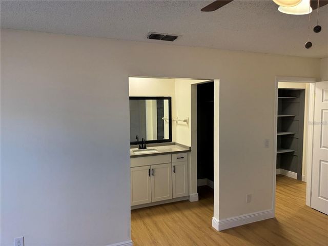 5143 1ST STREET, Zephyrhills, FL 33542