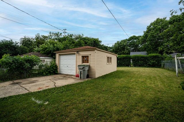4511 N 44th STREET, Milwaukee, WI 53218