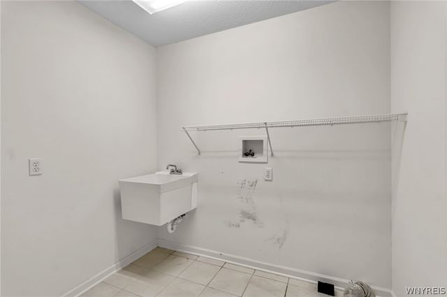 5546 Hemdale Drive, Clarence, NY 14221